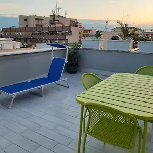 https://attico-con-terrazza-a-bari.barihotels.org